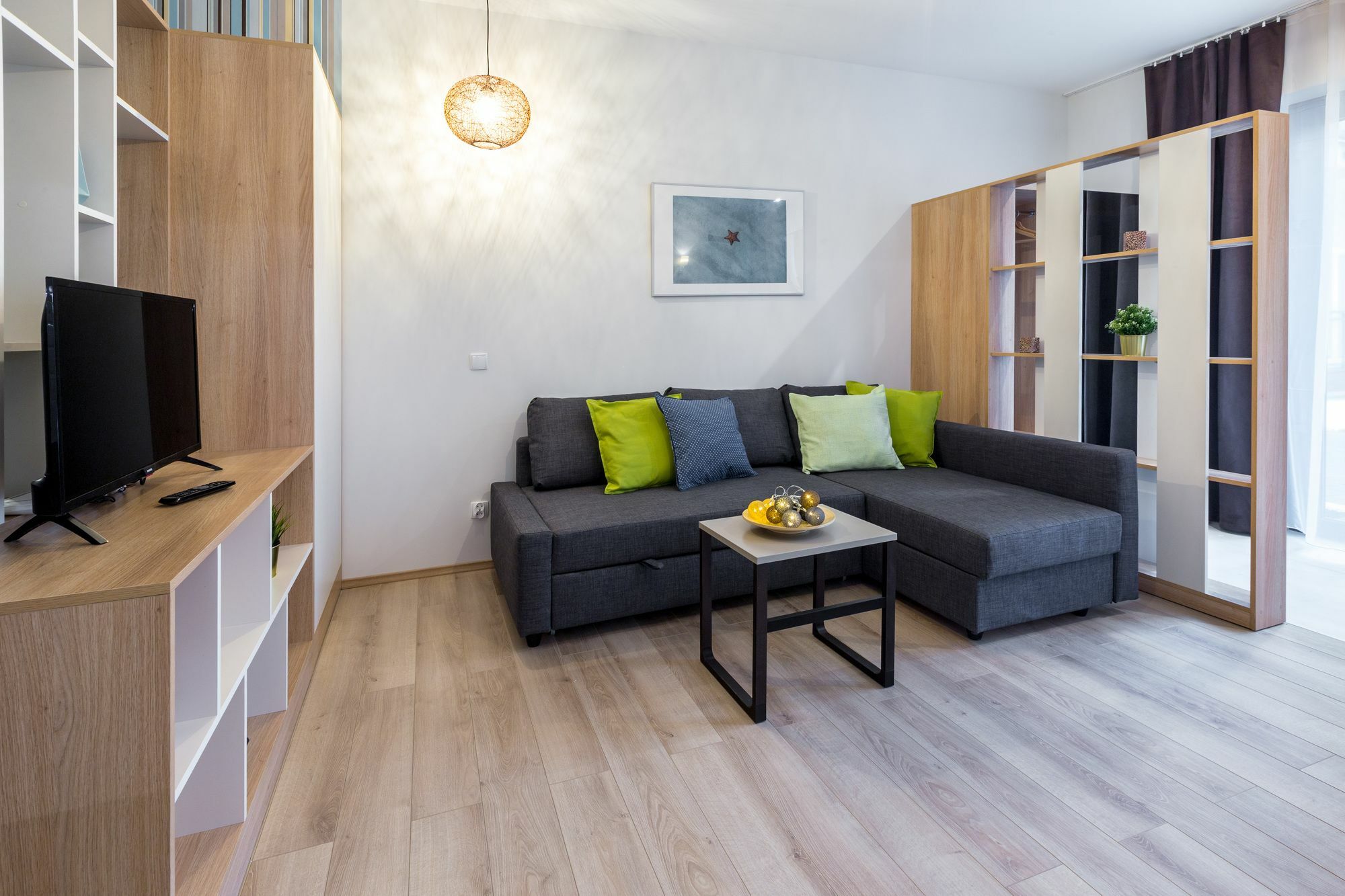 Friendhouse -train Station Apartment
