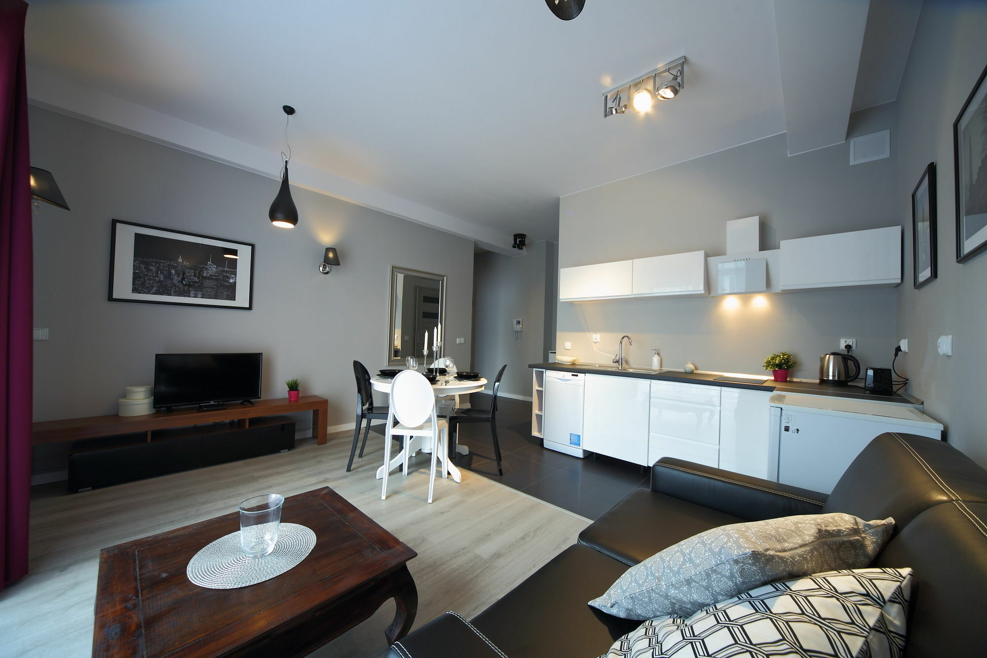 Apartment Friendhouse -train Station *