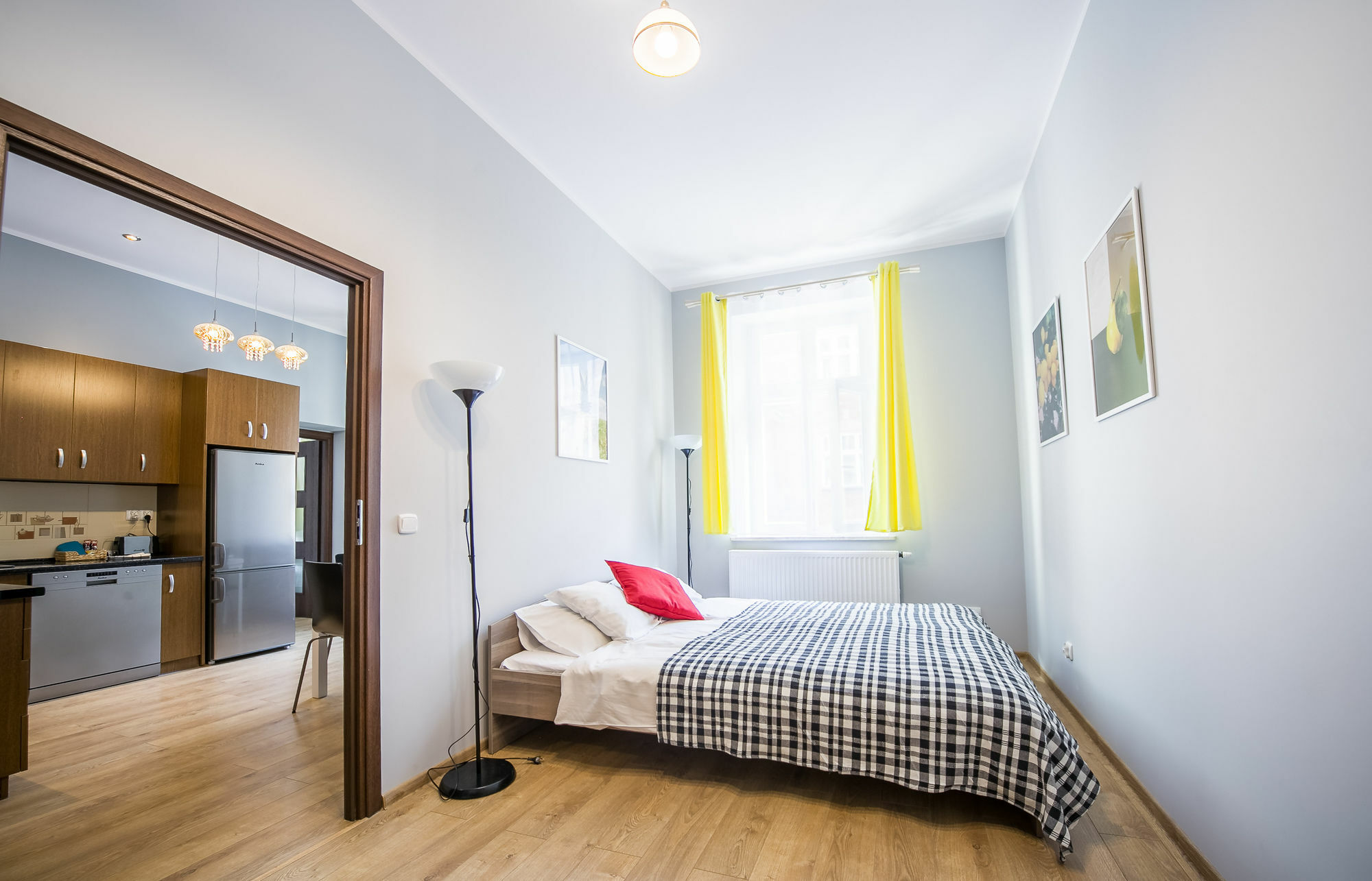Friendhouse -train Station Apartment