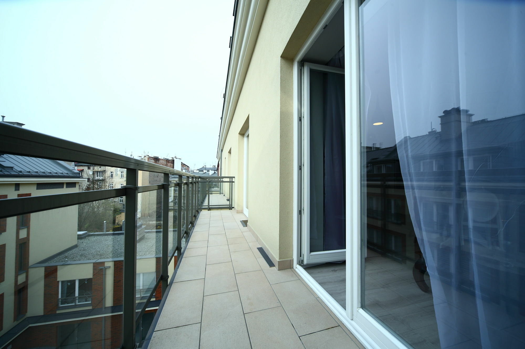 Apartment Friendhouse -train Station