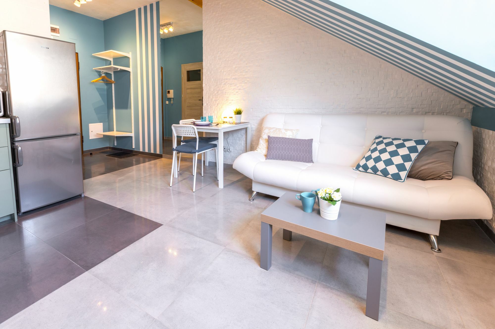 Friendhouse -train Station Apartment