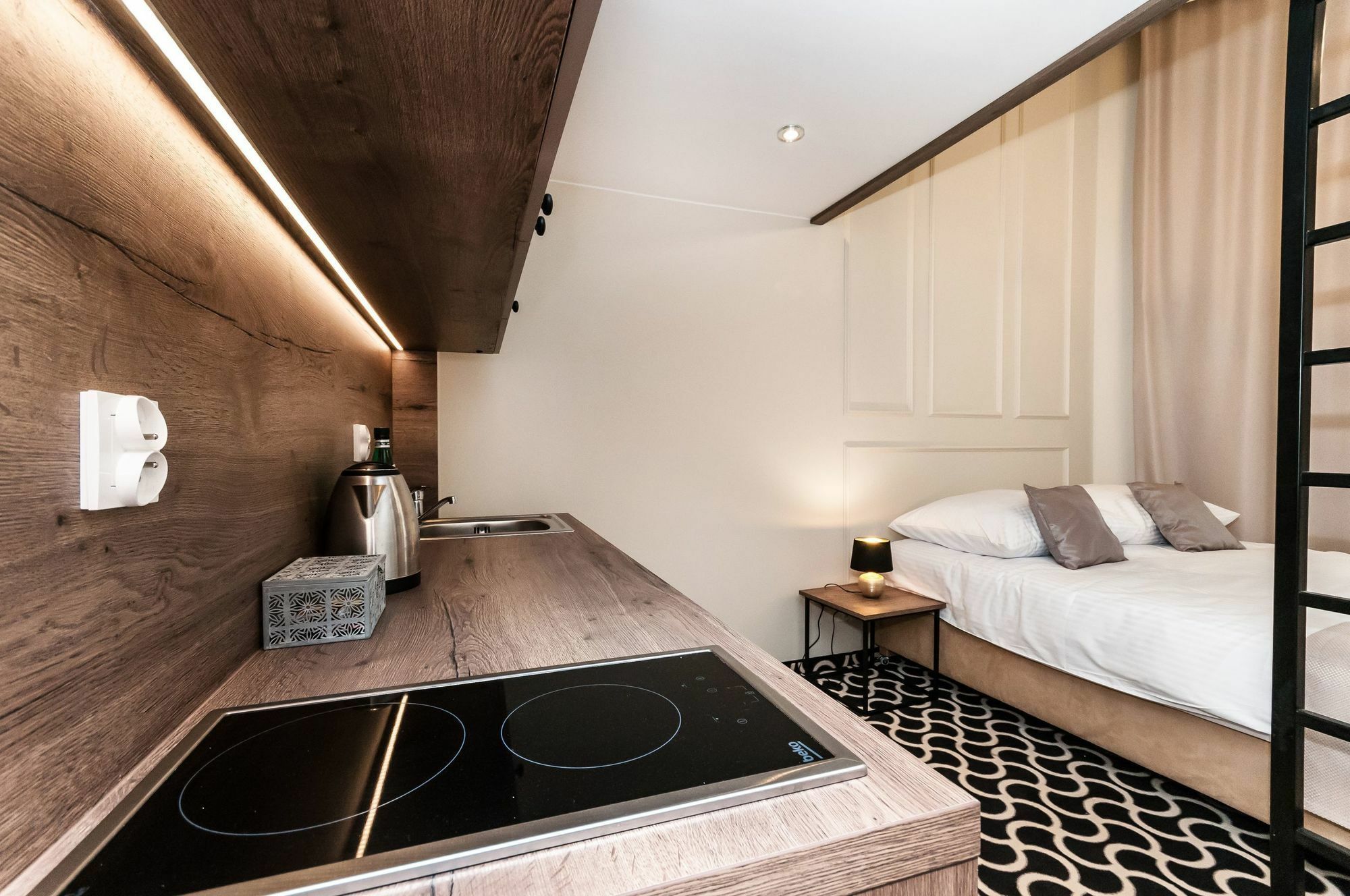 L5 Aparthotel