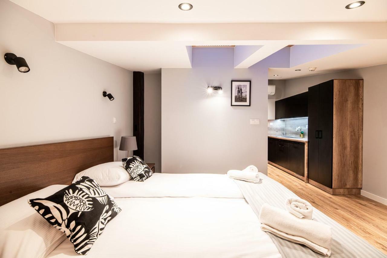 Lubomirskiego 23 Residence: Near Main Square & Station