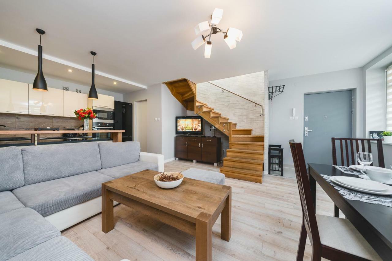 Deluxe Brzozowa By Renters Apartment *