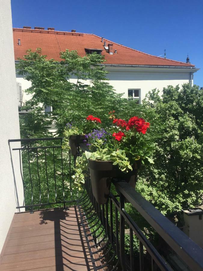 Kings Landing Apartament