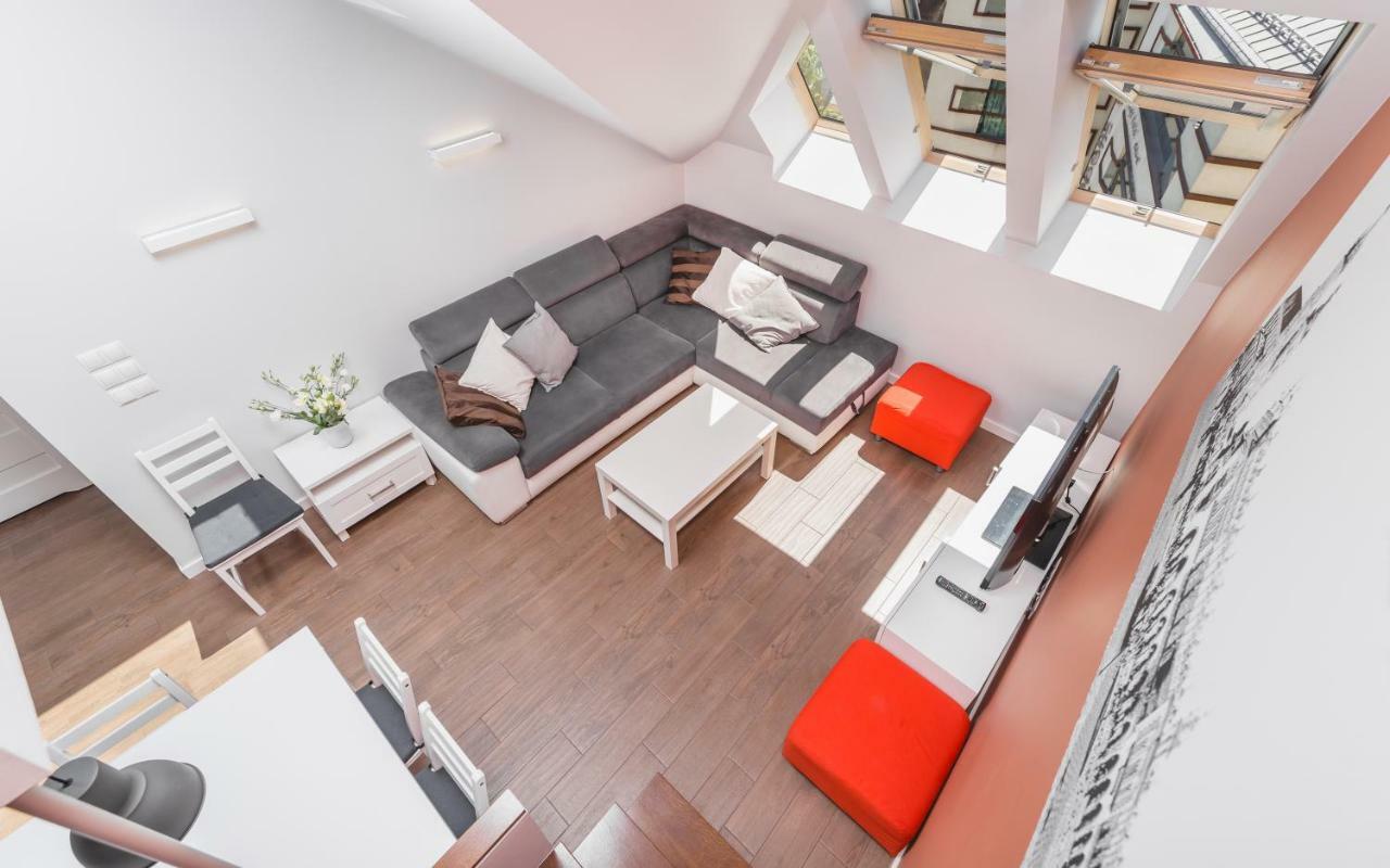 Cheerful Air Conditioned With Mezzanine And Parking - Old Town Apartment *