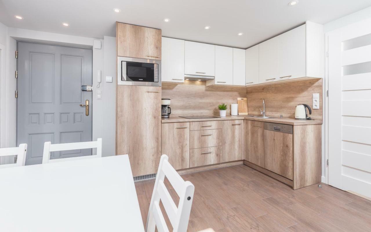 Cheerful Air Conditioned With Mezzanine And Parking - Old Town Apartment