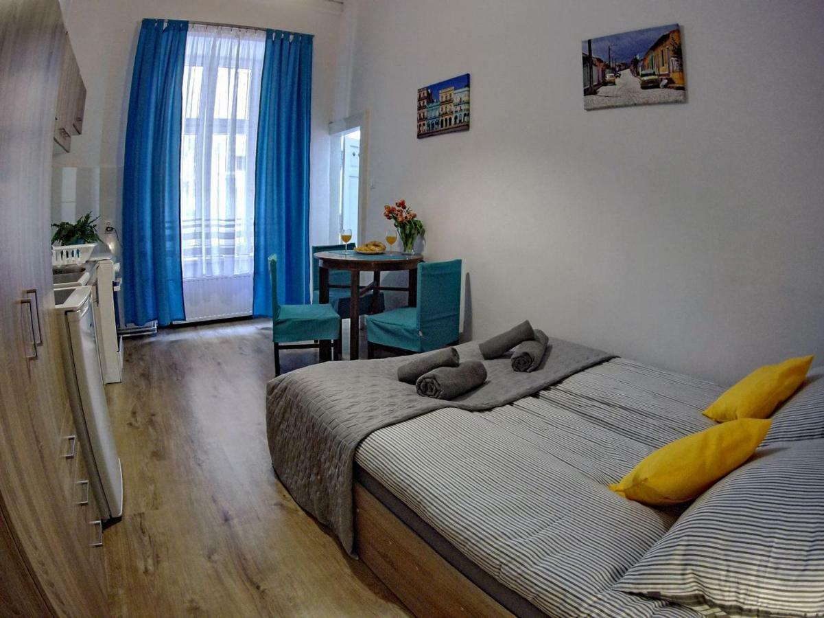 Second Pilsudskiego Apartment *