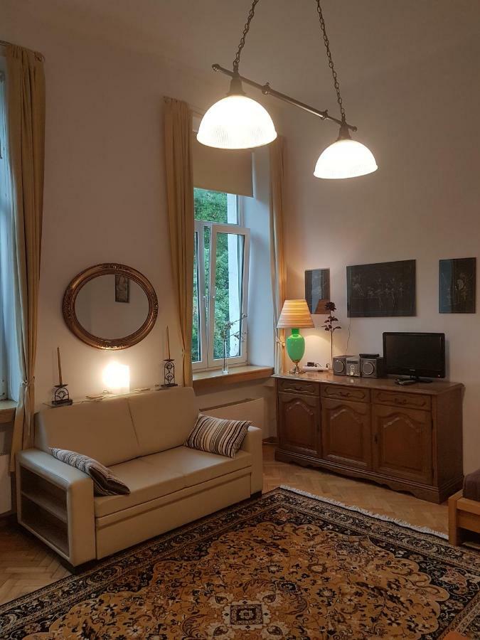 Leonardo Apartment