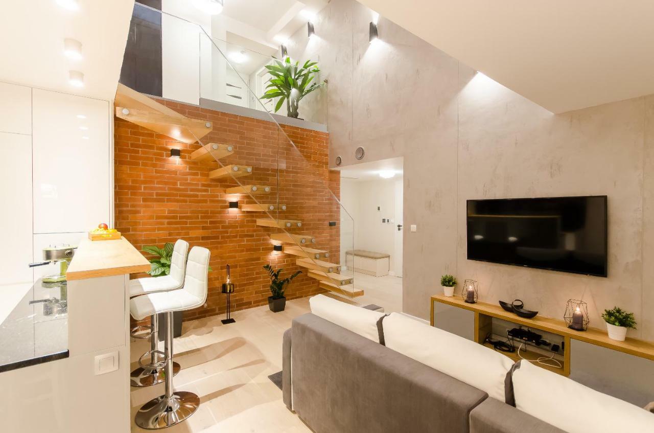 Penthouse With Terrace