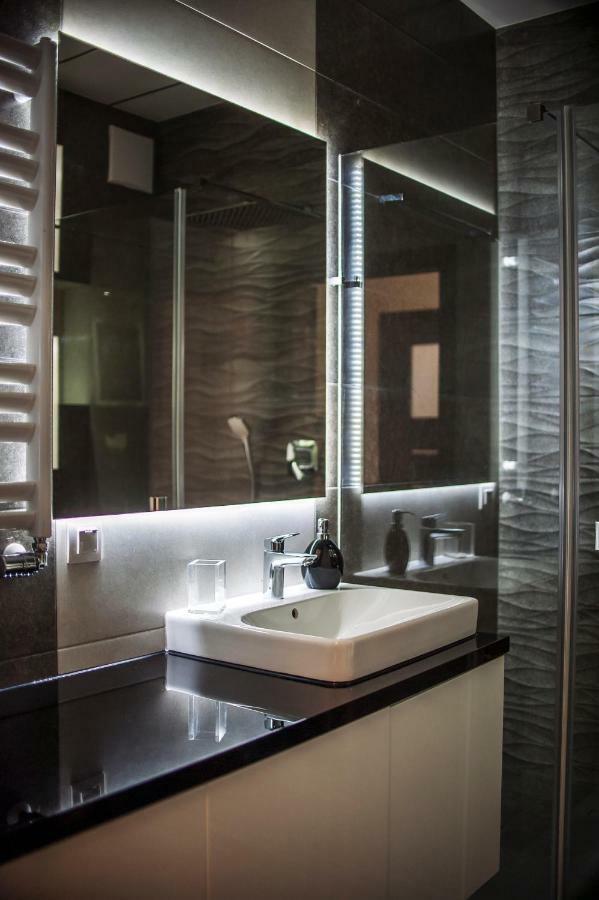 Tp Apartment
