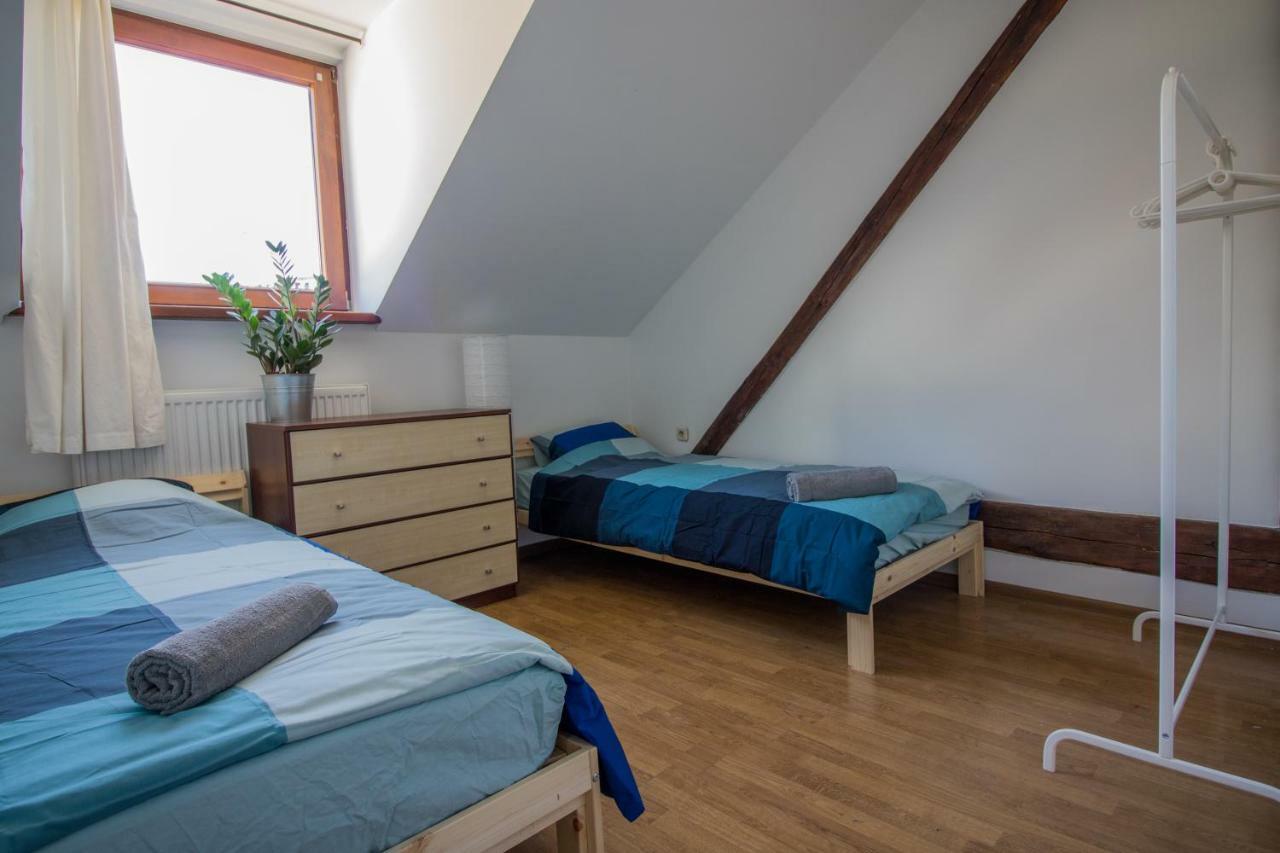 Golden Apartments&a4 *