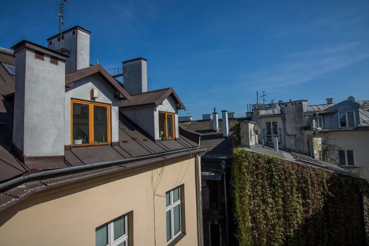 Golden Apartments&a4 *