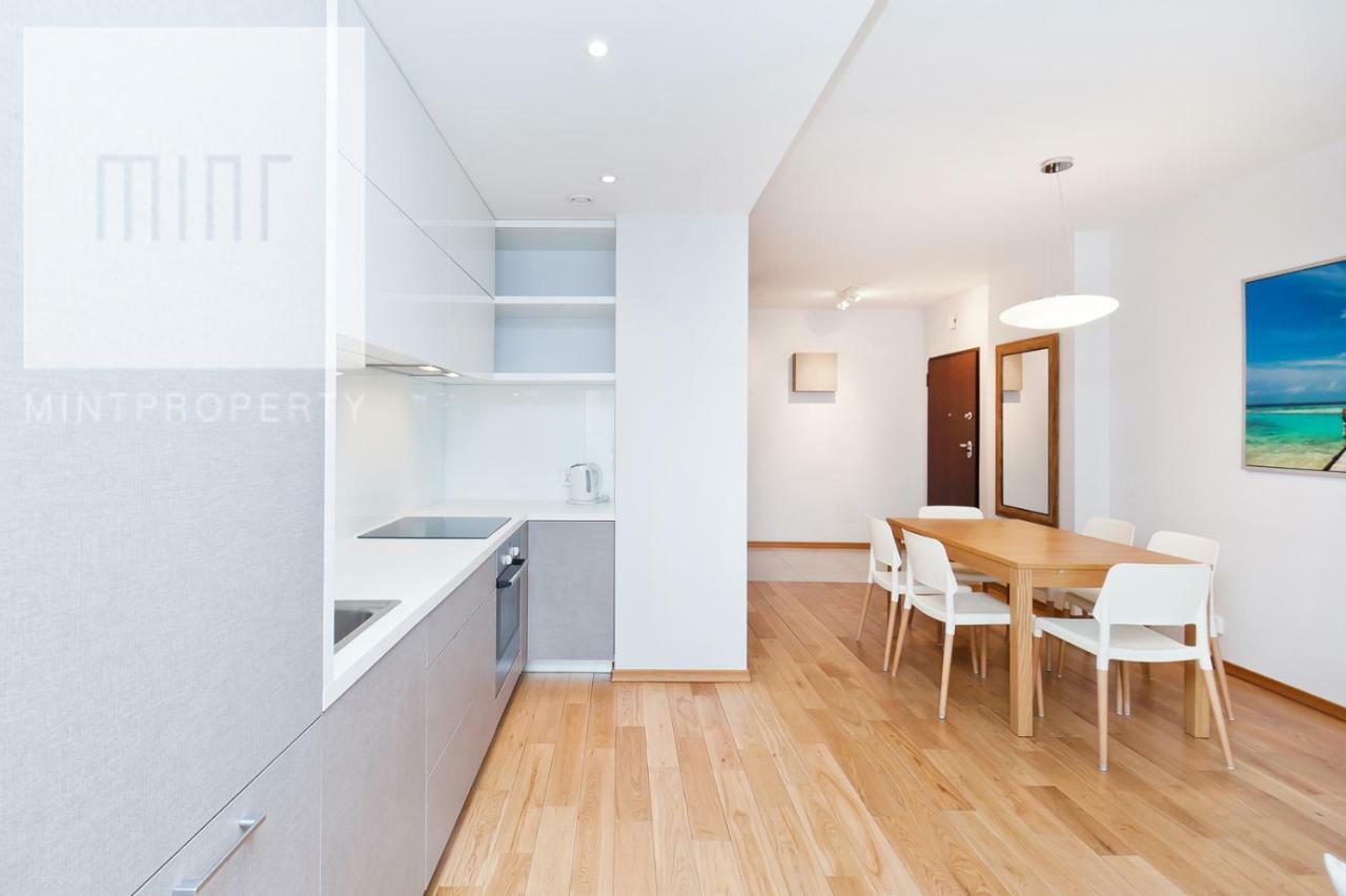 Charming And Bright- Golden Apartments- Old Town *