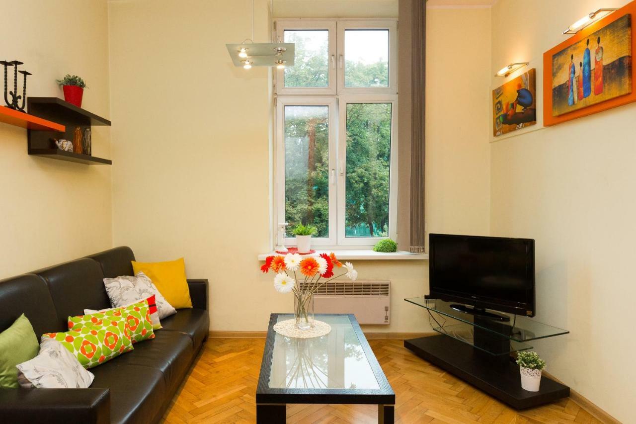 Bright And Charming- Golden Apartments&D8B *
