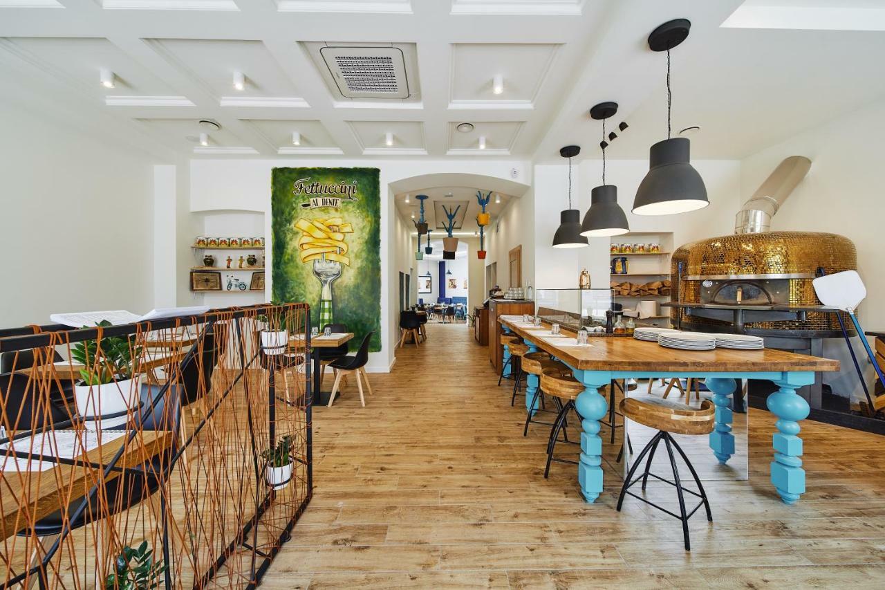 Cheerful Air Conditioned With Mezzanine And Parking - Old Town Apartment