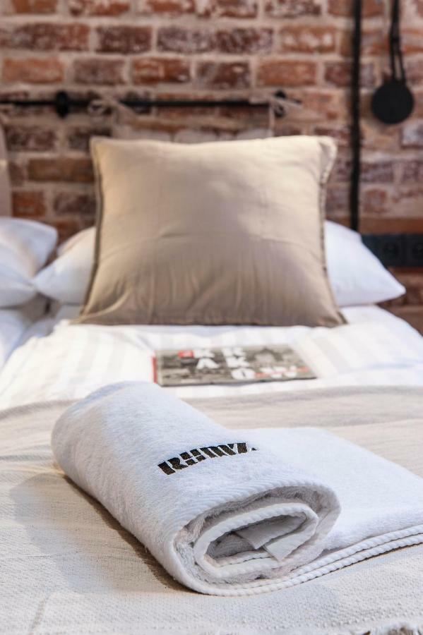 Ruumz Bed & Rest *