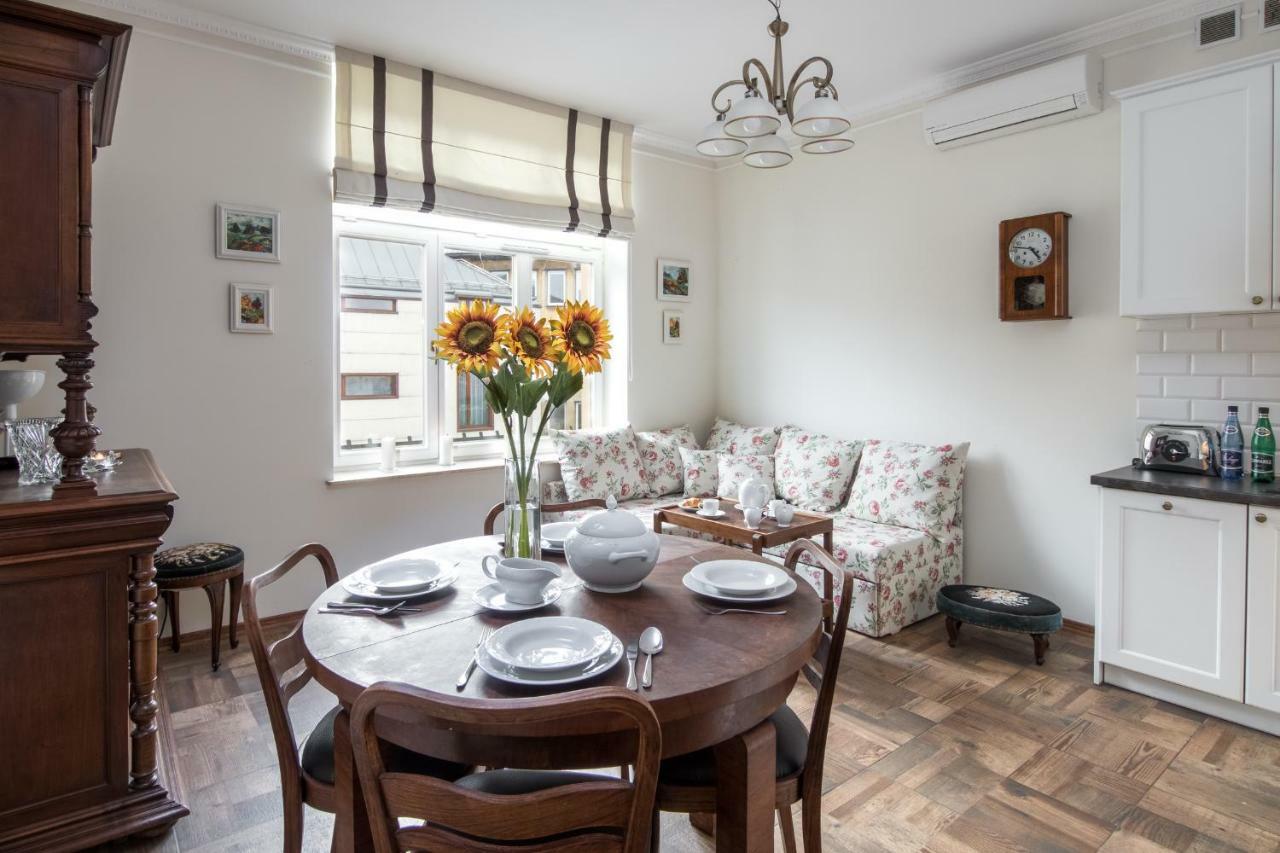 Cheerful Air Conditioned With Mezzanine And Parking - Old Town *