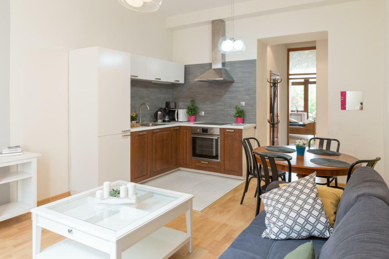 Wonderful Wrzesinska Street Apartment Krakow