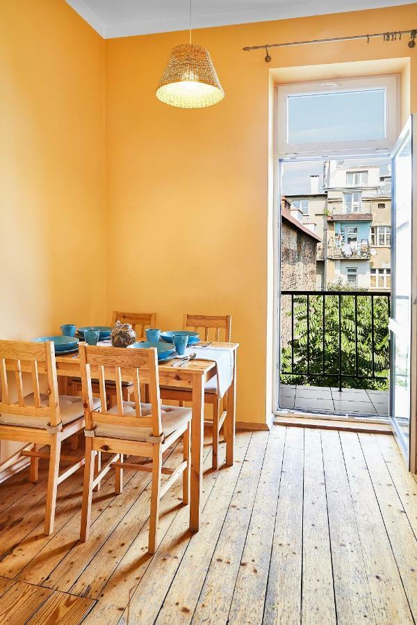 Yard Krowoderska Street Apartment