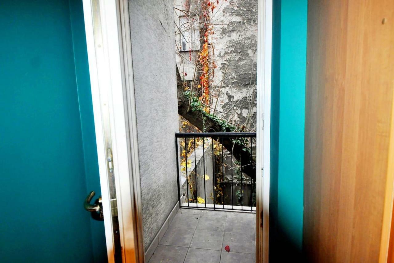 Fine Art Luxury In The Old Town Absolute Center Apartment