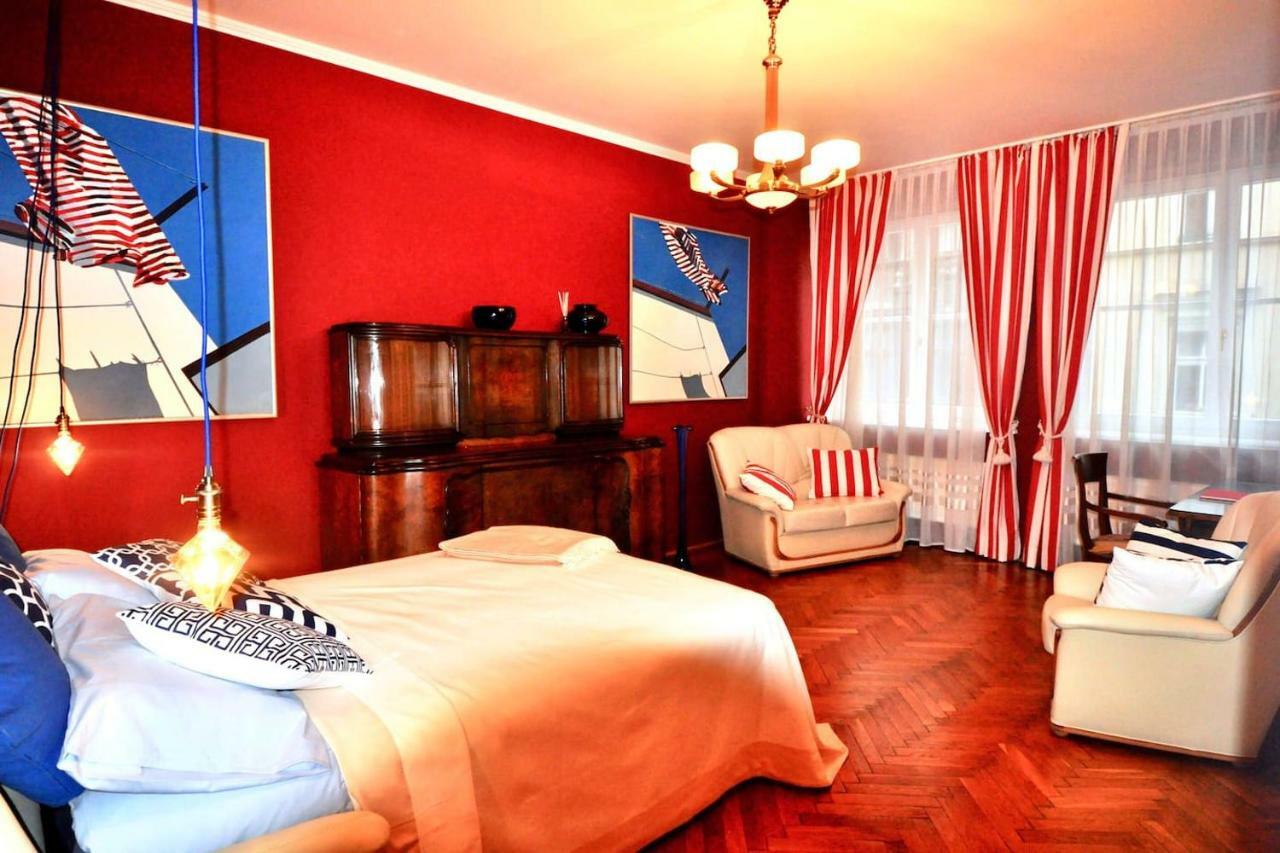 Fine Art Luxury In The Old Town Absolute Center Krakow