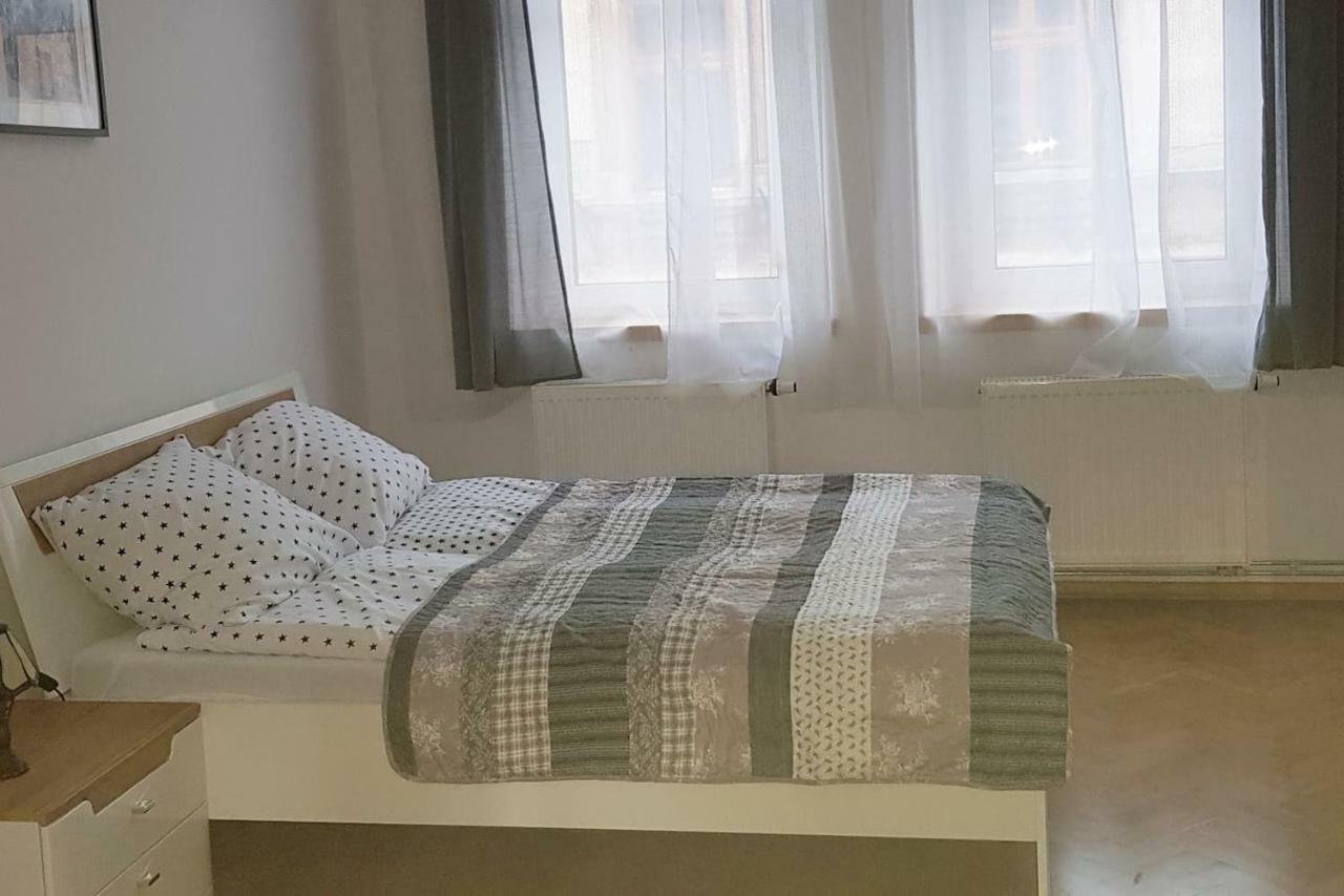 Apartament Zamkowa Street. *wawel*ice *bulwary Wislane * Krakow