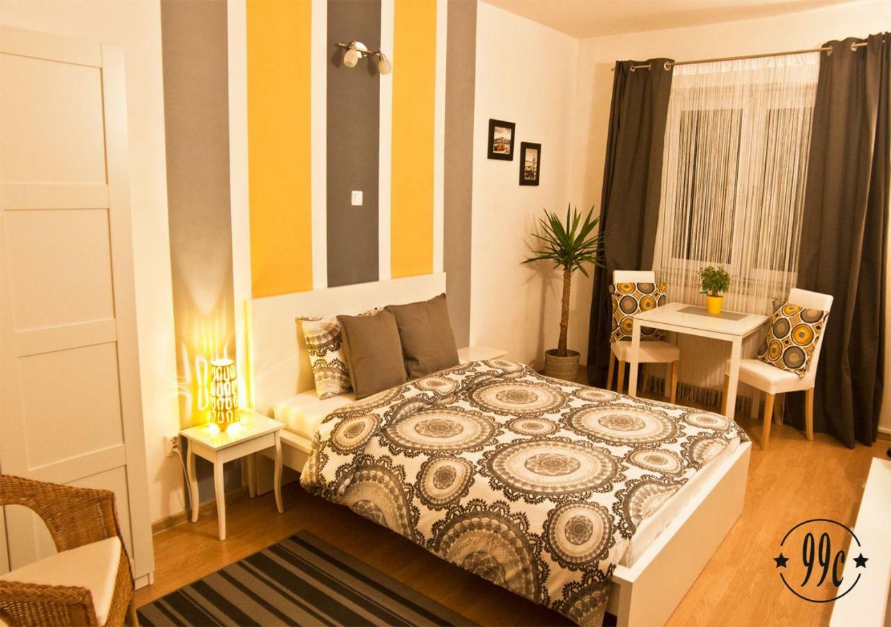 99c Apartment