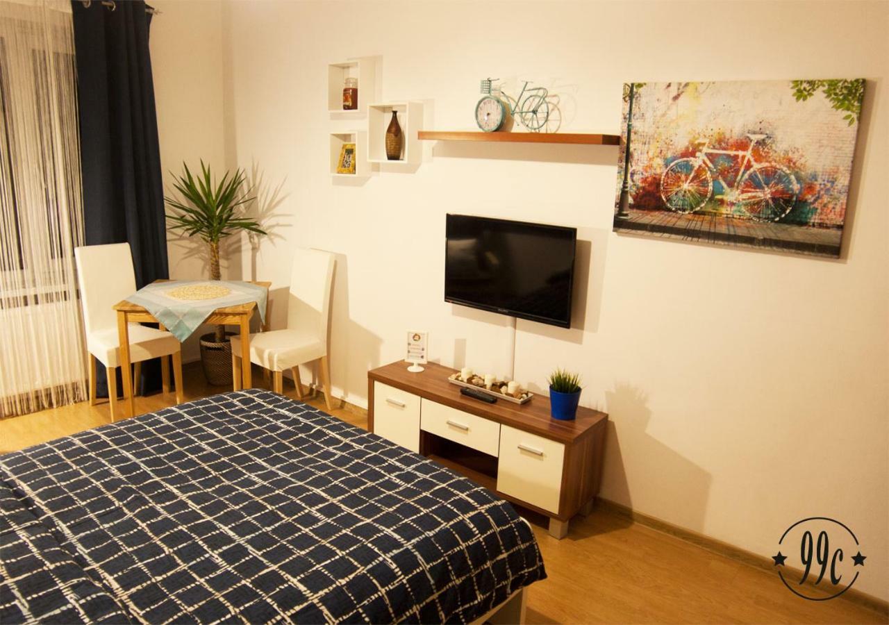 Apartment 99c
