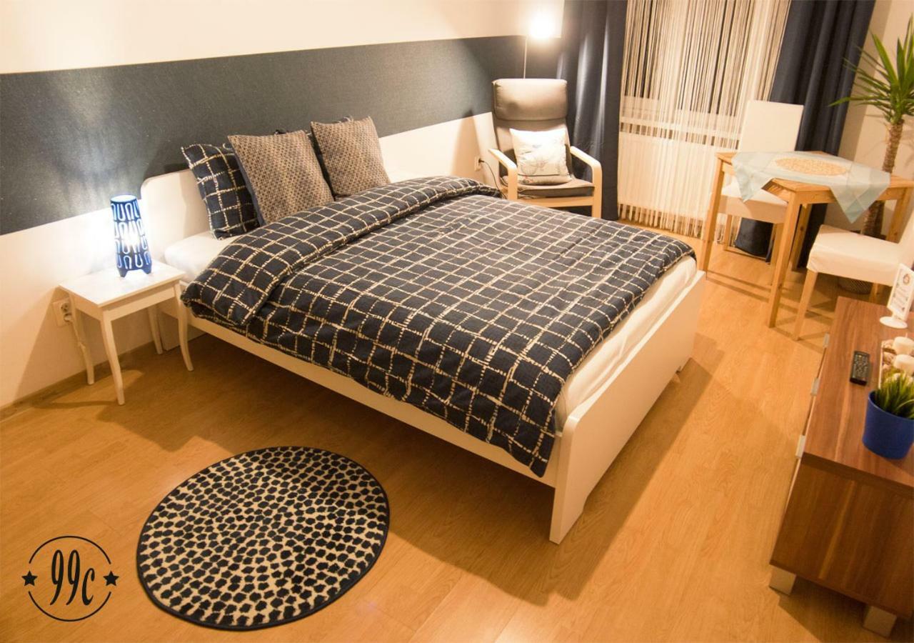 99c Apartment *