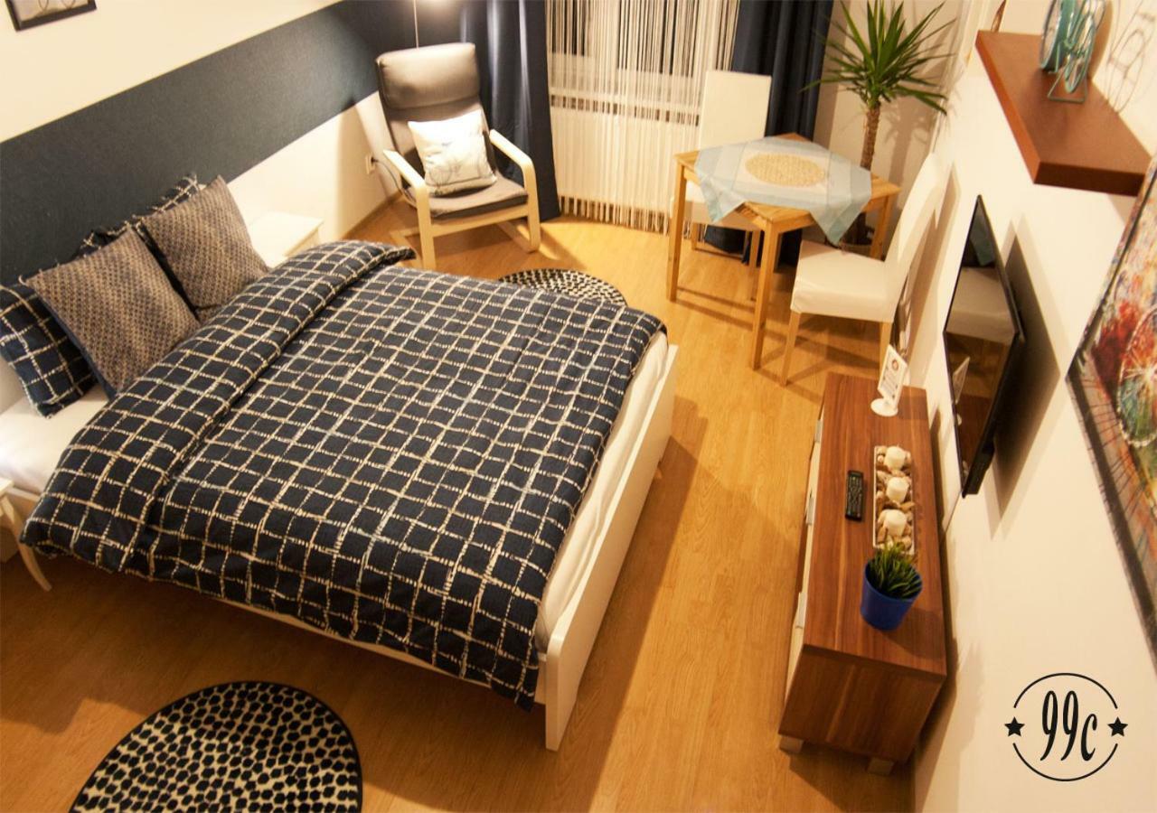 Apartment 99c *