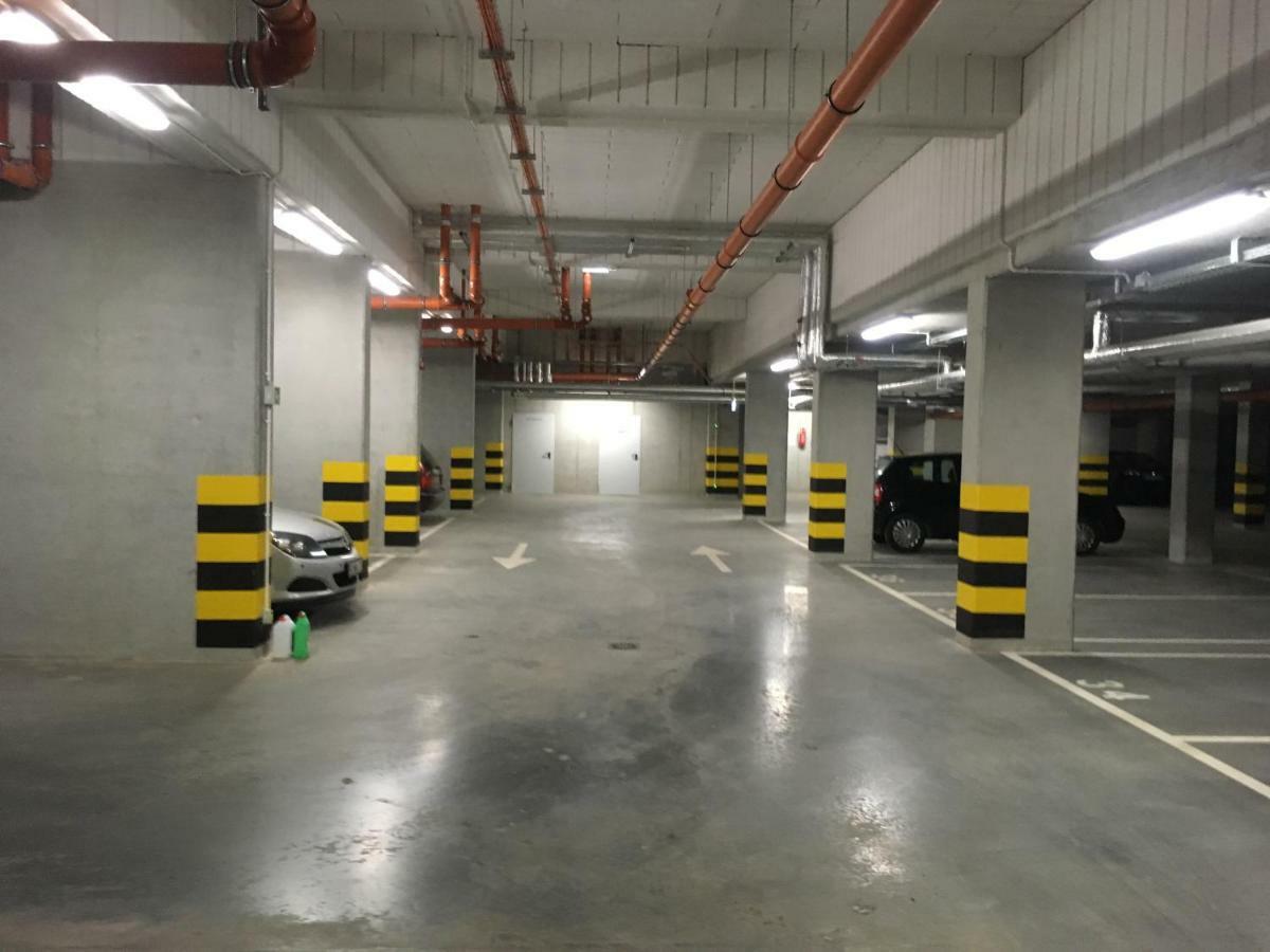 Brown Sugar | Free Garage | 2 Separate *