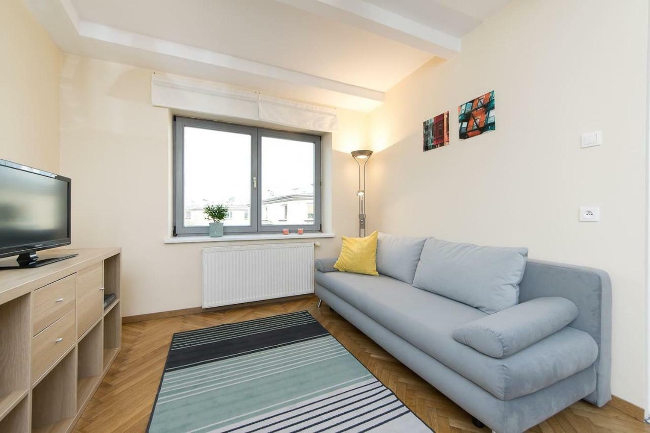 Private Flat In Heart P4you Pl