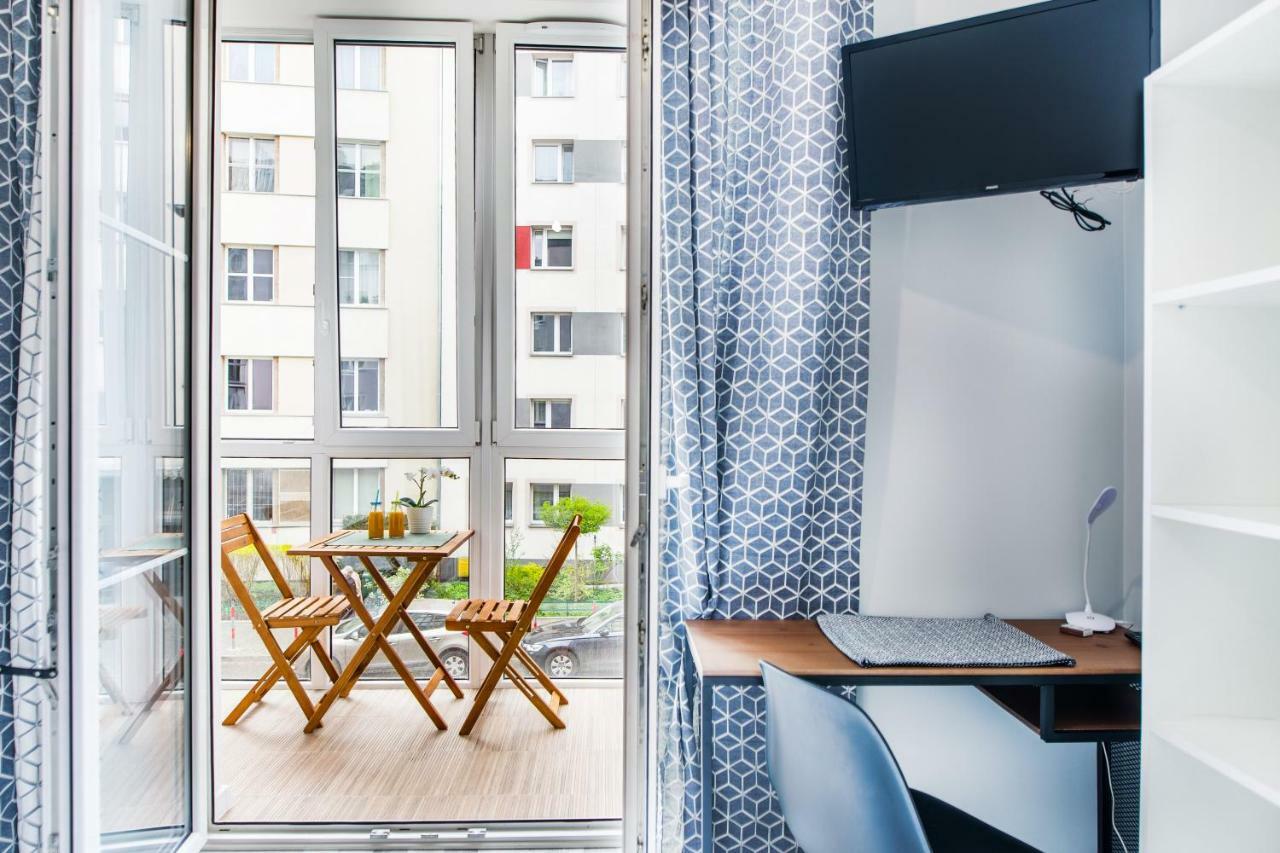 Lea - 5 Mins Tram From Main Square Apartment *