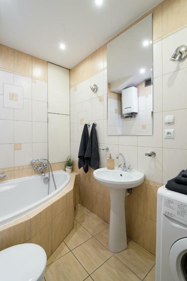 Apartment The Heart Of Nowa Huta - Free Garage Krakow