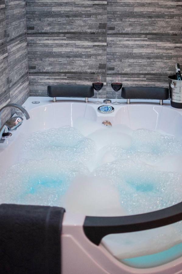 Apartament Cracow Jacuzzi - Silver *