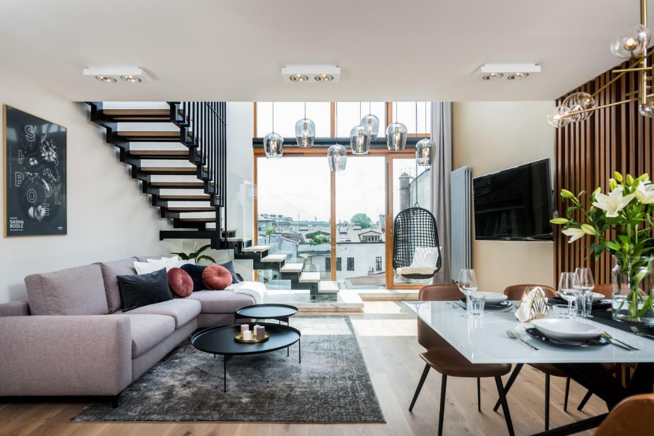 Panoramic Penthouse By Max Krakow