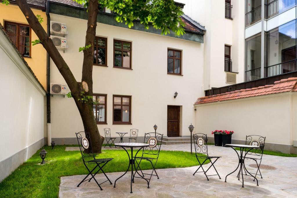 Apartment Florianska *