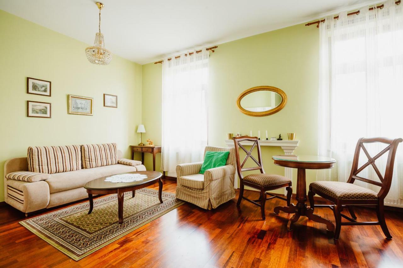 100% Cracovian Traditional Apartment *