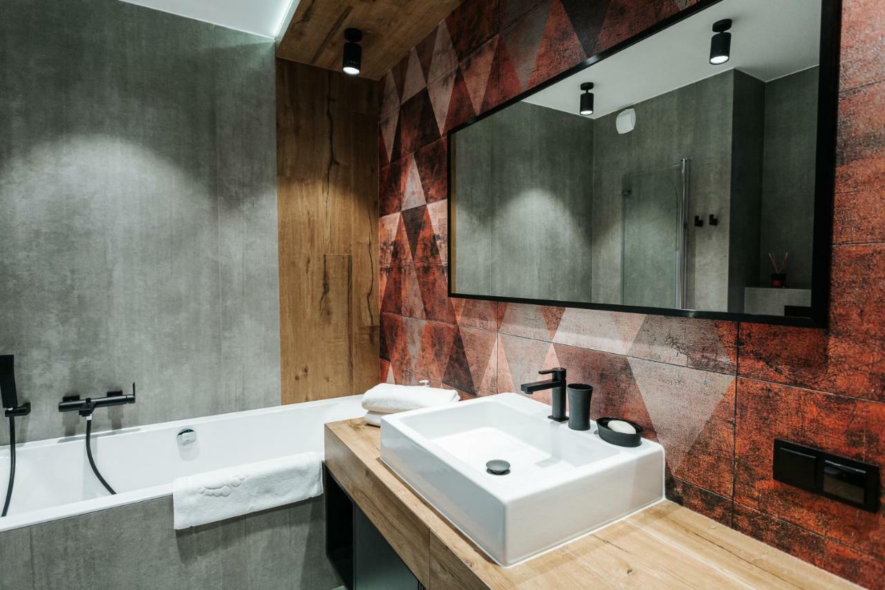 Diamond - Luxurious - A/c Apartment