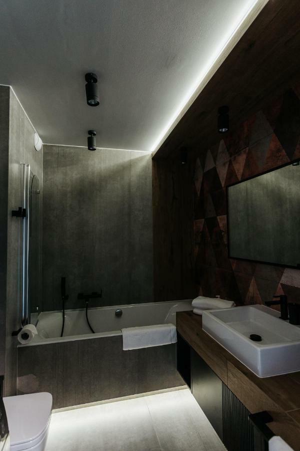 Diamond - Luxurious - A/c *