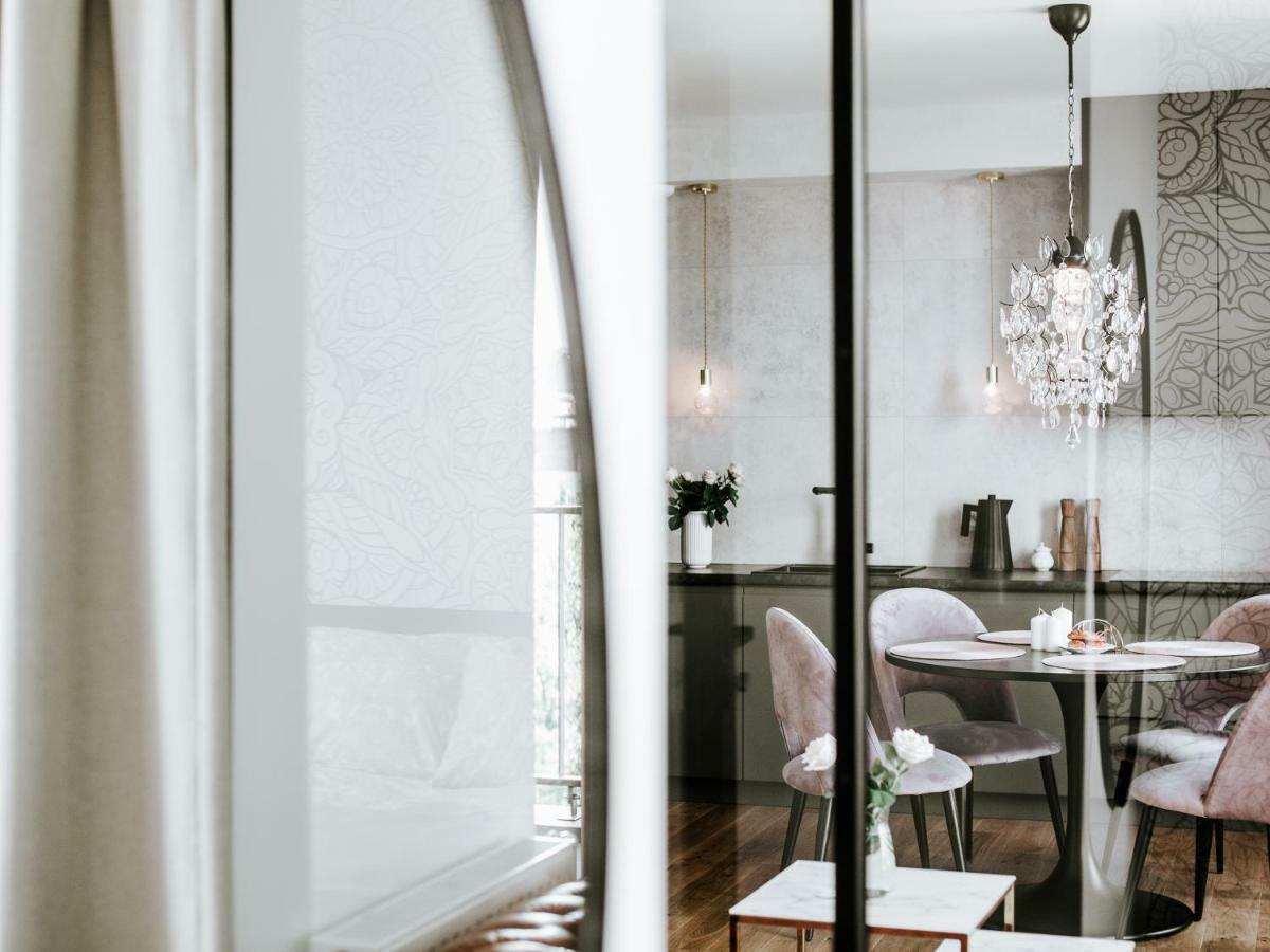 Brooklyn Apartment *