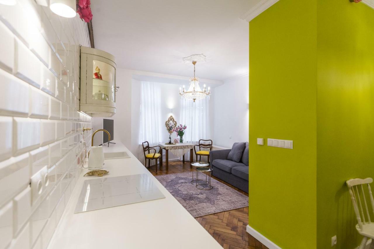Luxury Pod Zyrandolem Apartment *