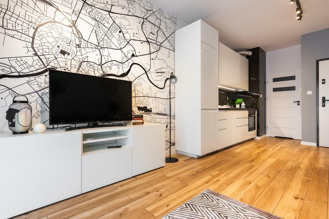 Novum With Parking Apartamento