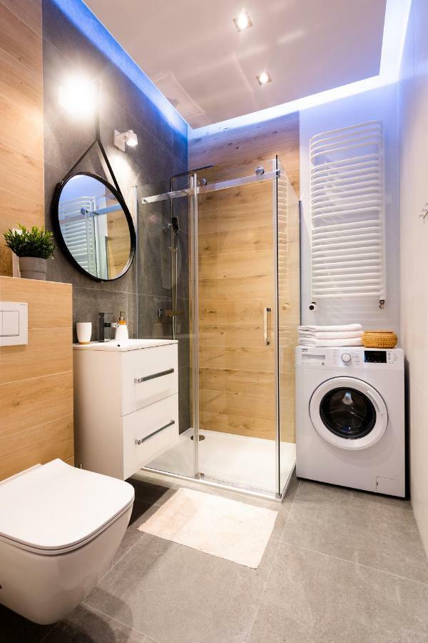 Novum With Parking Apartamento