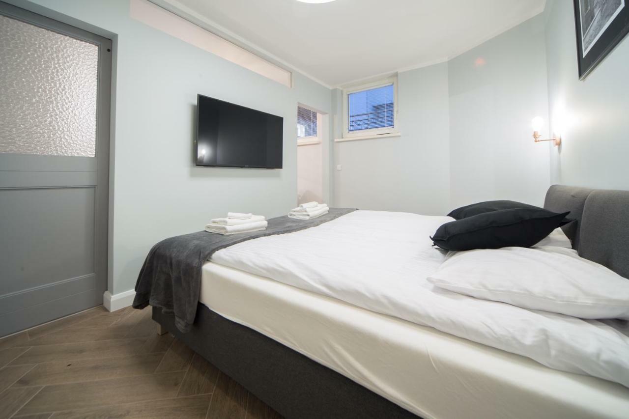 M6 Main Square Stylish One Bedroom Appartement *