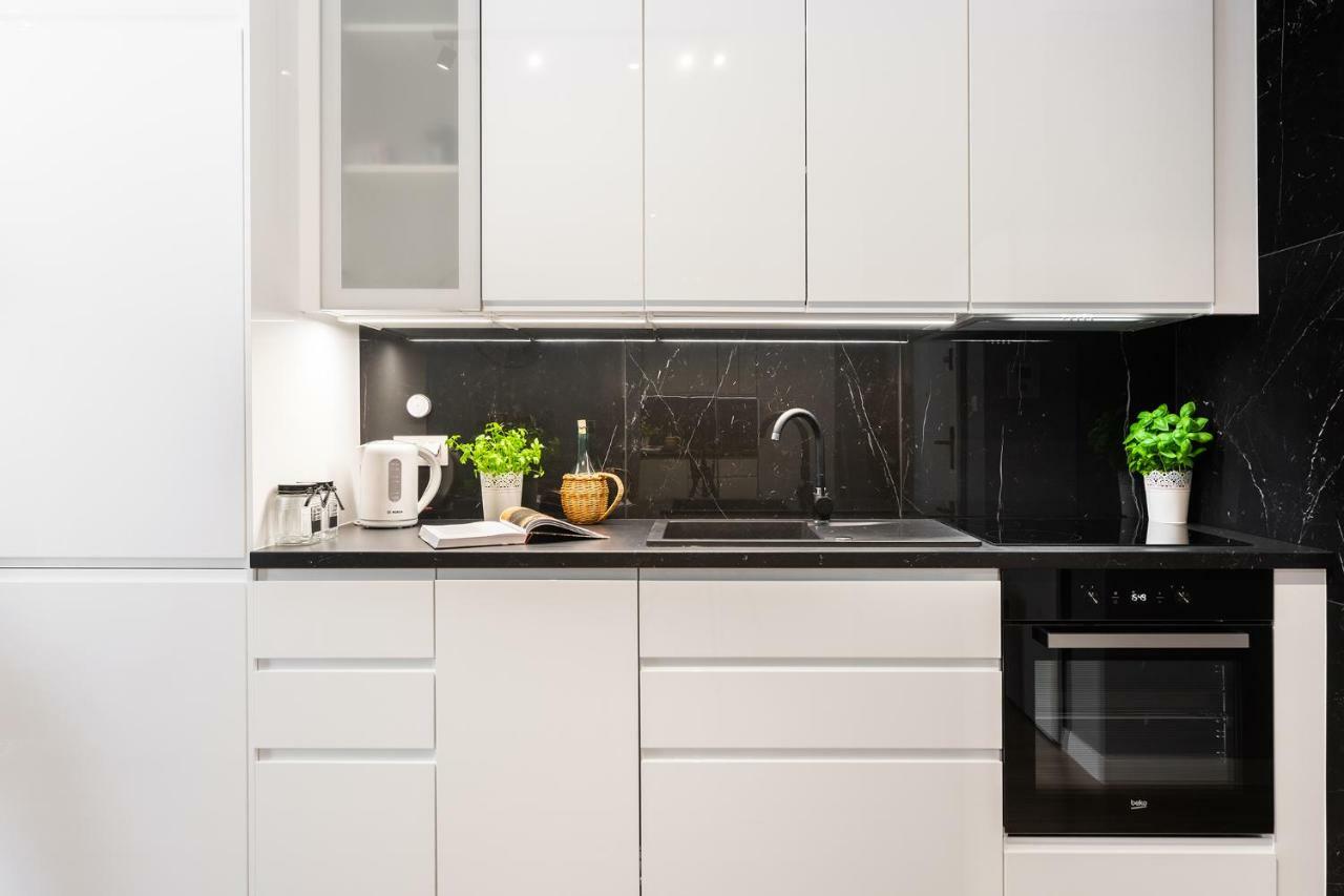 Novum With Parking Apartamento