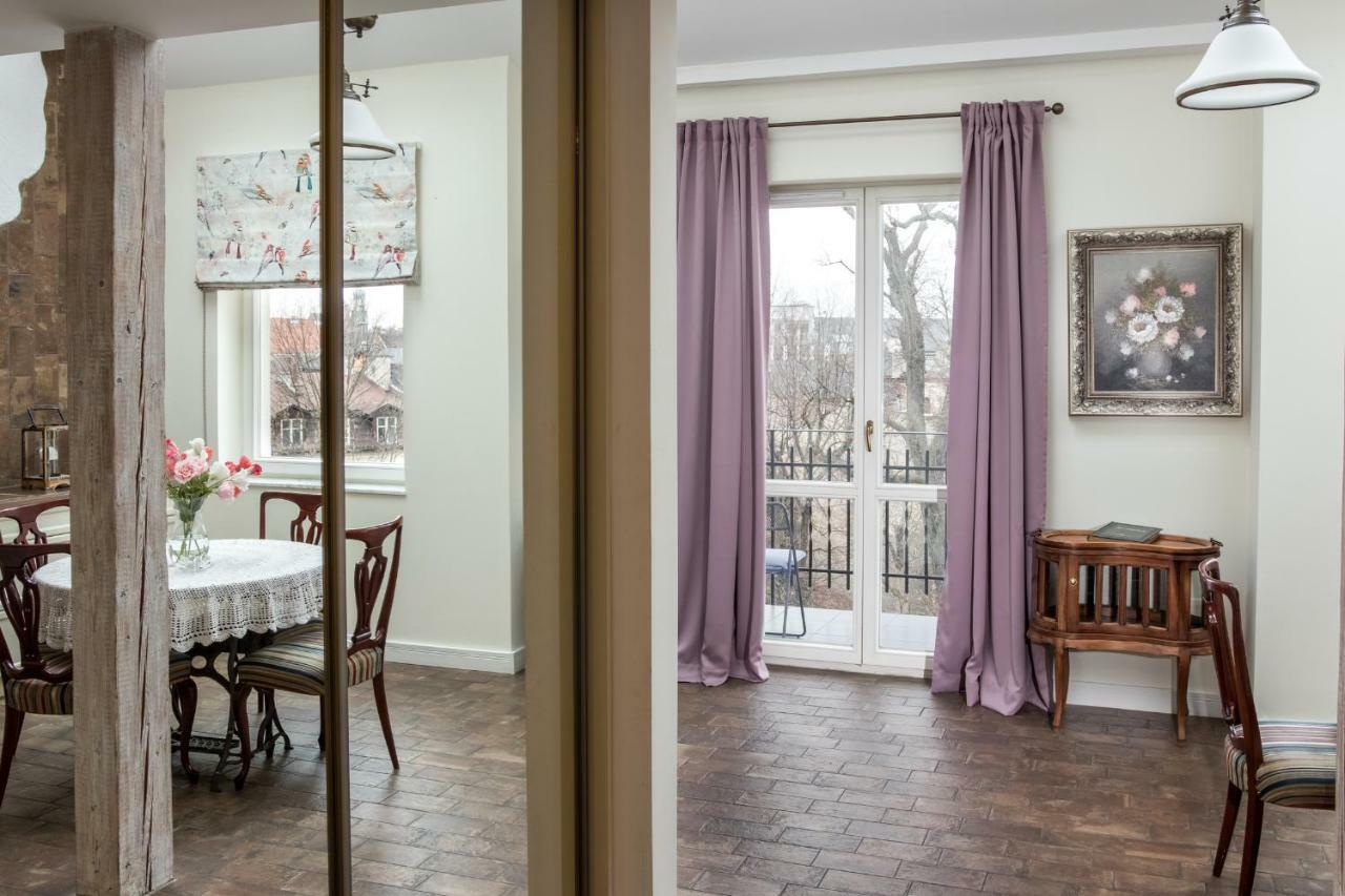 Cheerful Air Conditioned With Mezzanine And Parking - Old Town *