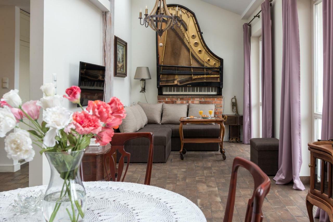 Apartment Cheerful Air Conditioned With Mezzanine And Parking - Old Town