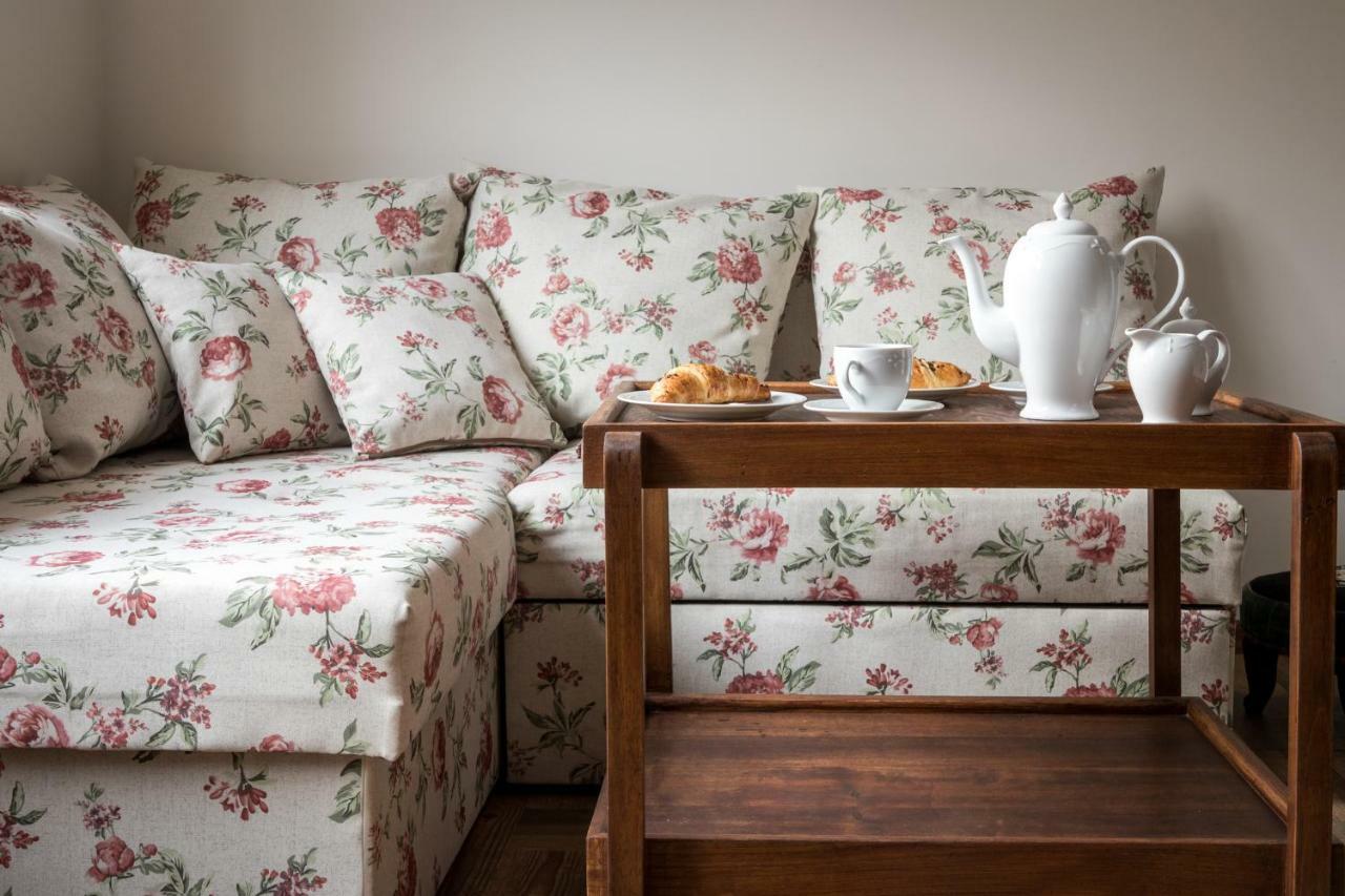 Cheerful Air Conditioned With Mezzanine And Parking - Old Town Apartment